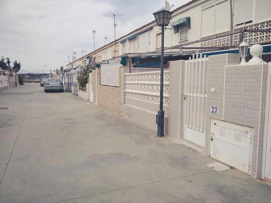 Apto Con Terraza Y 2 Dormitorios. 600 Megas Wifi. Santa Pola Εξωτερικό φωτογραφία