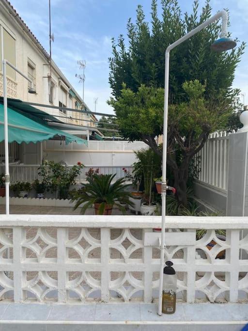 Apto Con Terraza Y 2 Dormitorios. 600 Megas Wifi. Santa Pola Εξωτερικό φωτογραφία